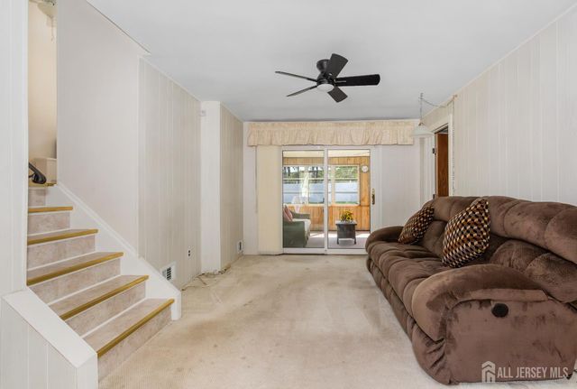 15 Pinho Avenue, Carteret, NJ 07008