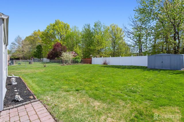 15 Pinho Avenue, Carteret, NJ 07008