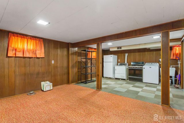 15 Pinho Avenue, Carteret, NJ 07008