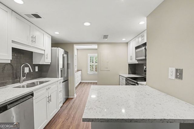 2752 Meadow Mere E, Atlanta, GA 30341