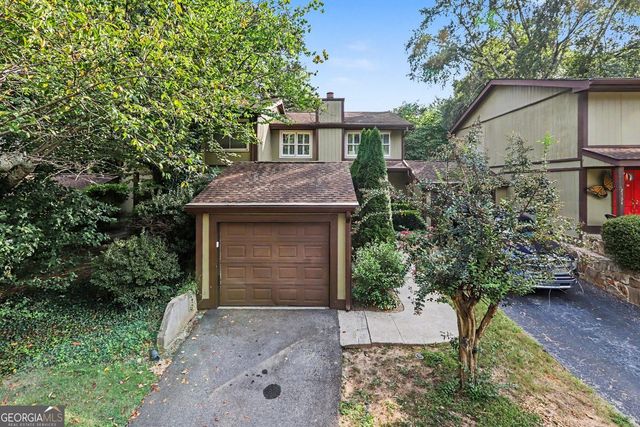 2752 Meadow Mere E, Atlanta, GA 30341