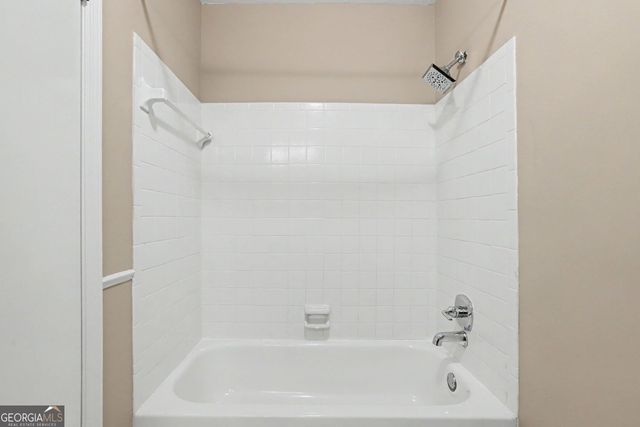 2752 Meadow Mere E, Atlanta, GA 30341