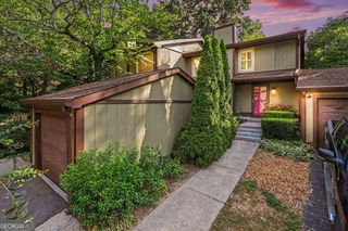 2752 Meadow Mere E, Atlanta, GA 30341