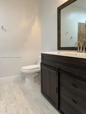 447 Lakeview Dr 5, Weston, FL 33326
