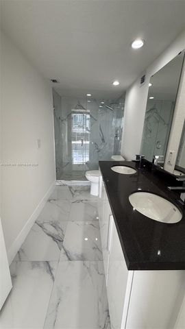 1901 Brickell Ave B2003, Miami, FL 33129