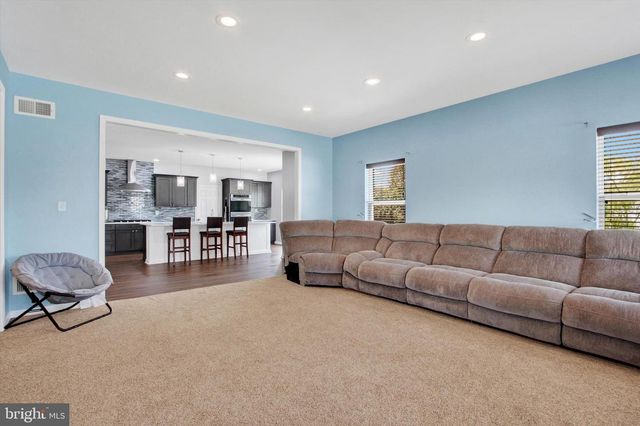 627 SADDLE RD, Palmyra, PA 17078