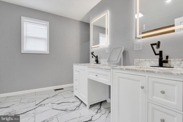 627 SADDLE RD, Palmyra, PA 17078