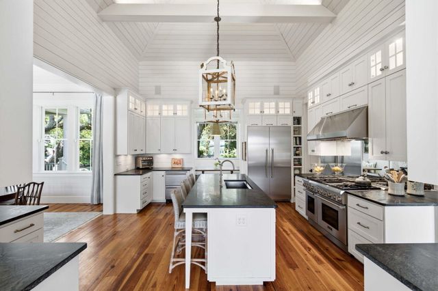 523 Deer Street, Mount Pleasant, SC 29464