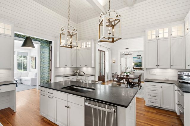 523 Deer Street, Mount Pleasant, SC 29464