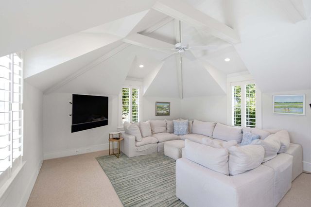 523 Deer Street, Mount Pleasant, SC 29464
