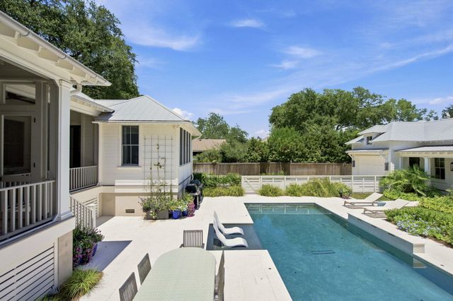 523 Deer Street, Mount Pleasant, SC 29464