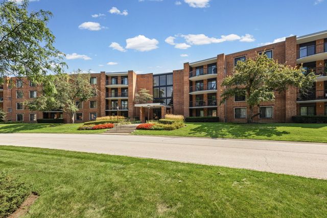 1605 E Central Road 211B, Arlington Heights, IL 60005