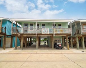 2727 S 11th St 4, Port Aransas, TX 78373