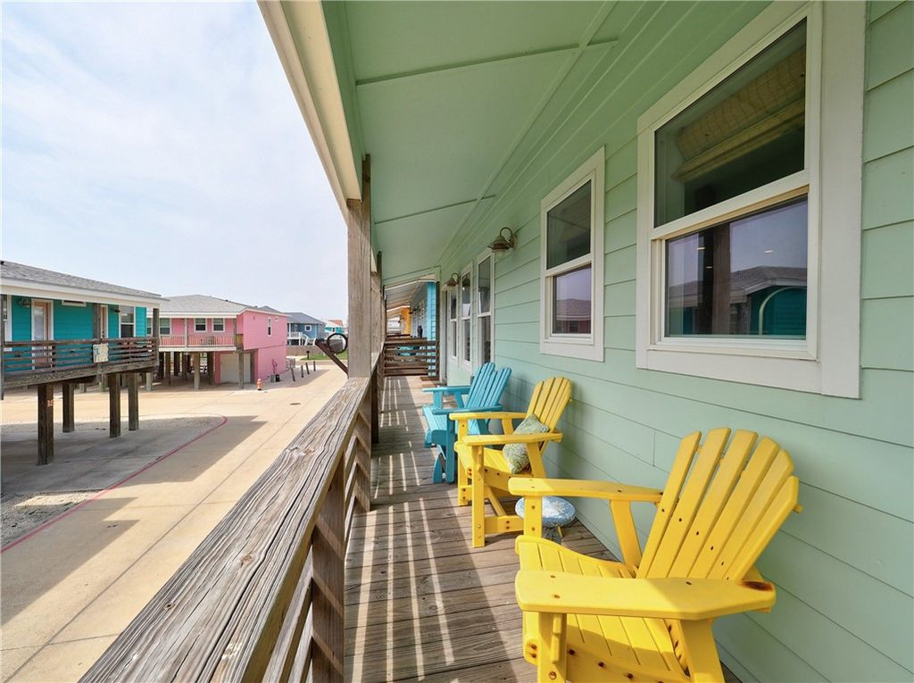 2727 S 11th St 4, Port Aransas, TX 78373 — photo 2