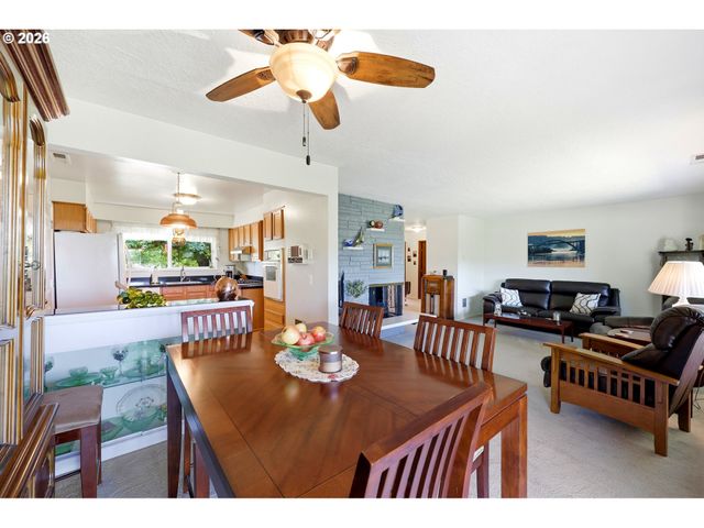 6841 Se CAVALIER St, Milwaukie, OR 97267