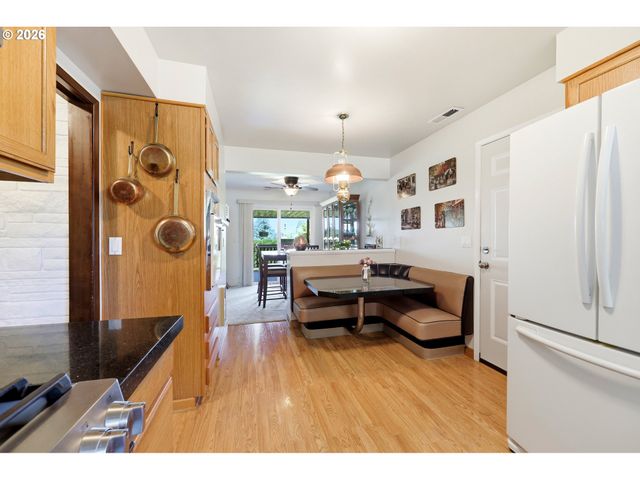 6841 Se CAVALIER St, Milwaukie, OR 97267
