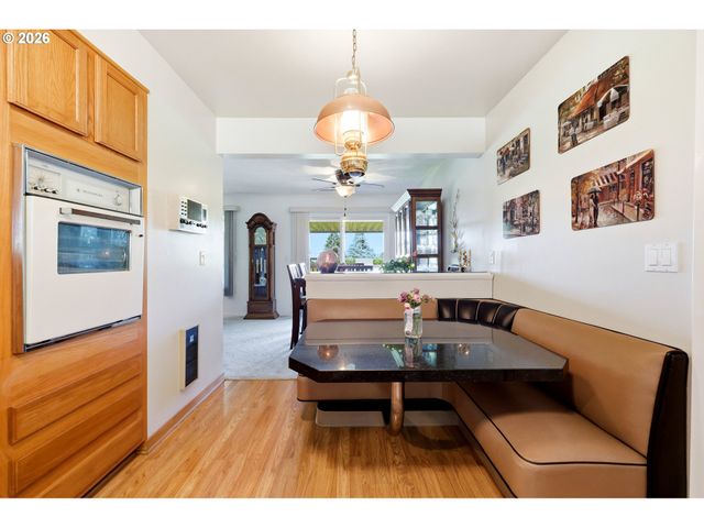 6841 Se CAVALIER St, Milwaukie, OR 97267