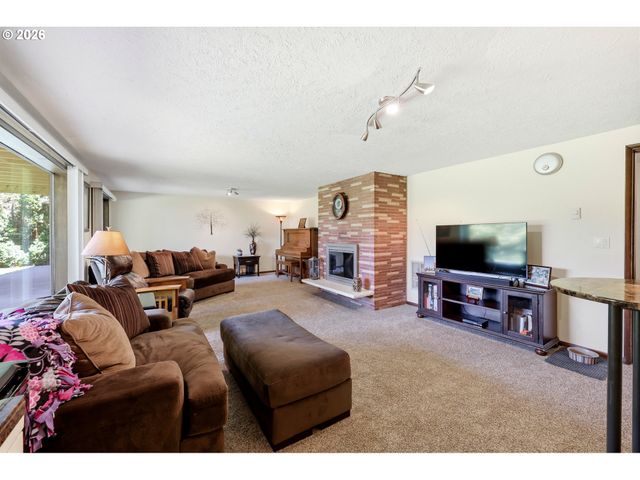 6841 Se CAVALIER St, Milwaukie, OR 97267