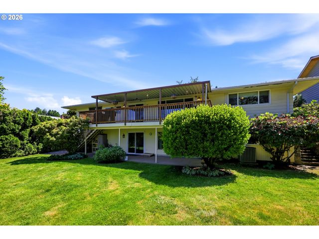 6841 Se CAVALIER St, Milwaukie, OR 97267