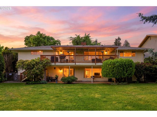 6841 Se CAVALIER St, Milwaukie, OR 97267