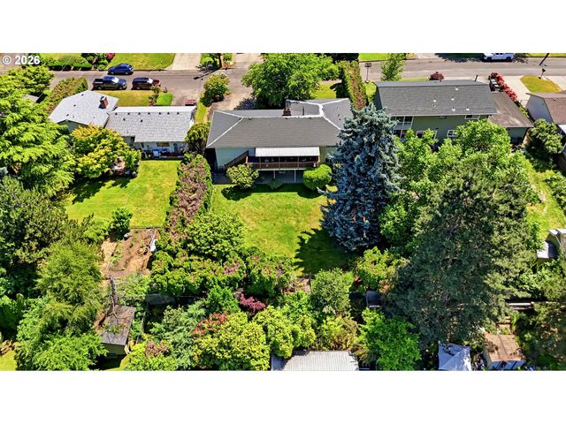 6841 Se CAVALIER St, Milwaukie, OR 97267