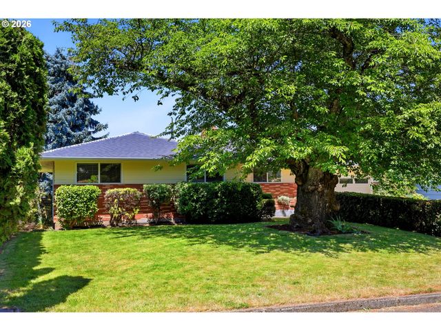 6841 Se CAVALIER St, Milwaukie, OR 97267