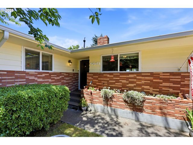 6841 Se CAVALIER St, Milwaukie, OR 97267