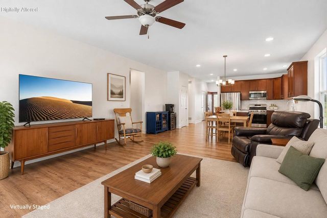 2123 Summerset DRIVE, Mount Pleasant, WI 53406