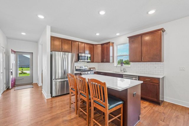2123 Summerset DRIVE, Mount Pleasant, WI 53406