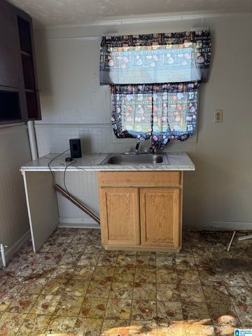 700 W 18TH STREET, Anniston, AL 36201