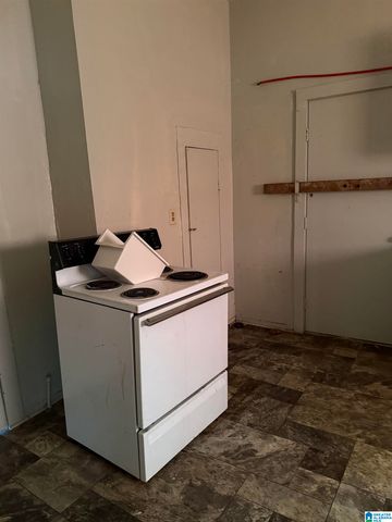 700 W 18TH STREET, Anniston, AL 36201