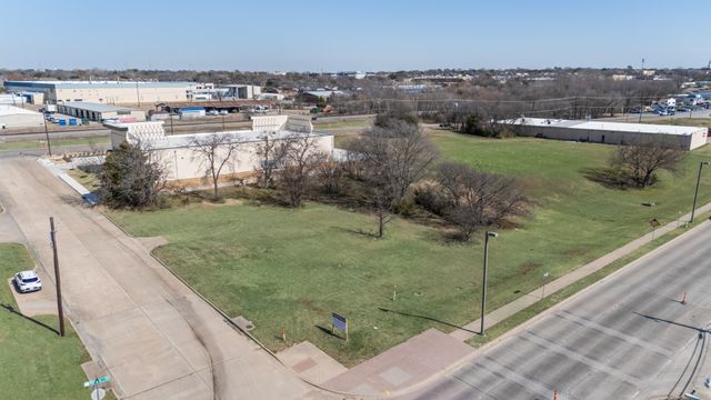 821 Military Parkway, Mesquite, TX 75149
