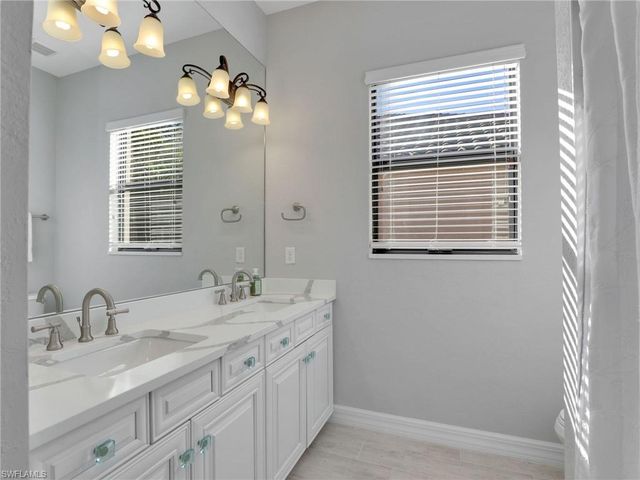 28524 Longford CT, Bonita Springs, FL 34135