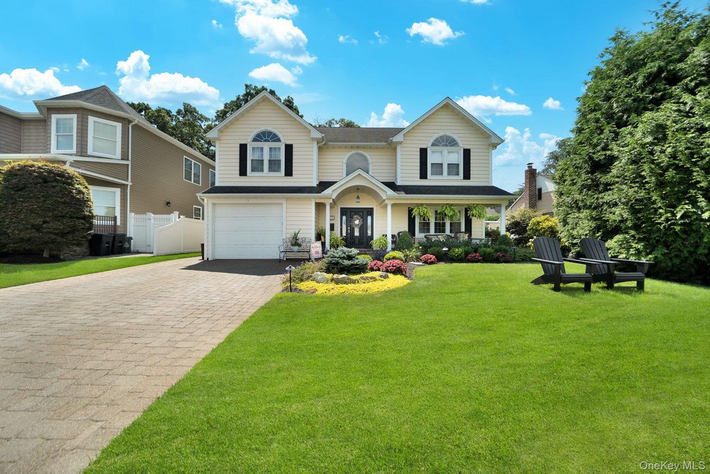 1836 Gardenia Avenue, Merrick, NY 11566 — exterior