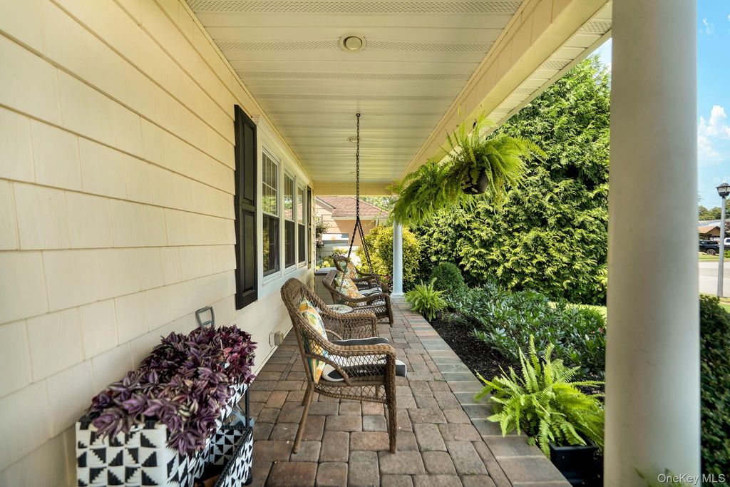 1836 Gardenia Avenue, Merrick, NY 11566 — photo 3