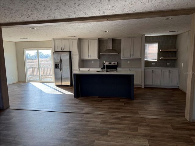 15807 COUNTY ROAD 672, Lithia, FL 33547