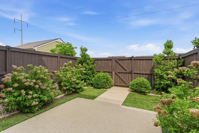 2020 Hemlock Dr, Spring Hill, TN 37174