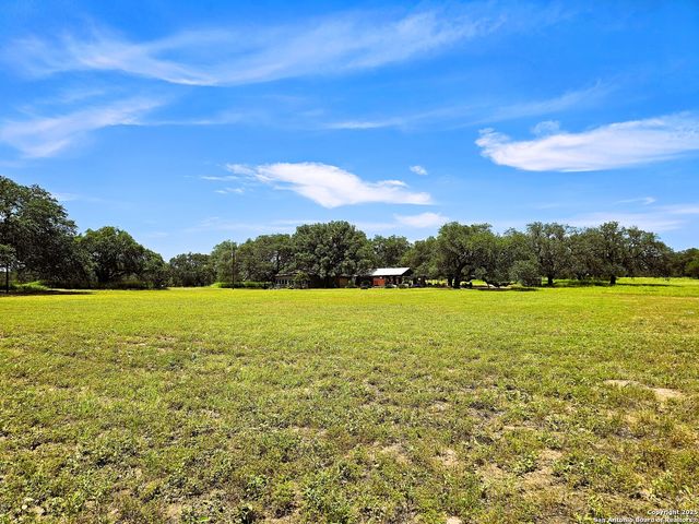 803 County Road 6612, Devine, TX 78016