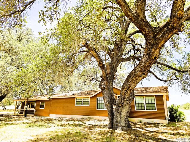 803 County Road 6612, Devine, TX 78016