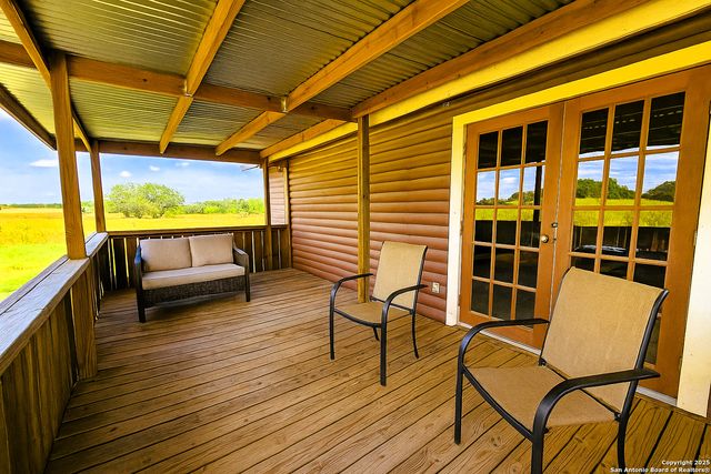 803 County Road 6612, Devine, TX 78016