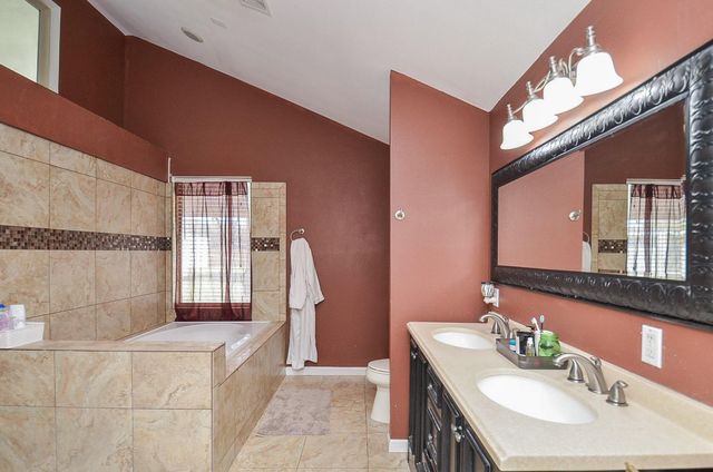 24501 Donegal St, Hempstead, TX 77445