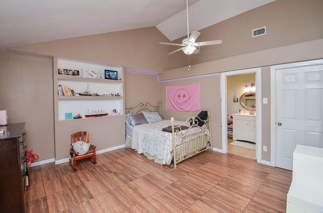 24501 Donegal St, Hempstead, TX 77445