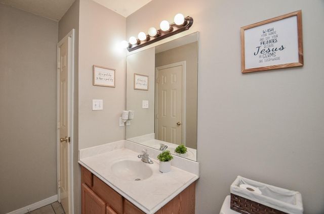 24501 Donegal St, Hempstead, TX 77445