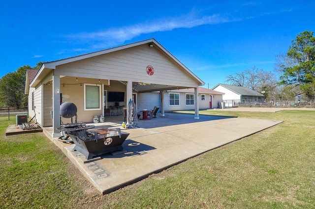 24501 Donegal St, Hempstead, TX 77445