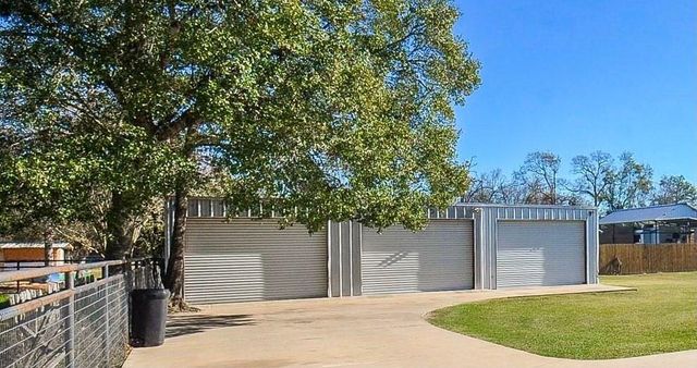 24501 Donegal St, Hempstead, TX 77445