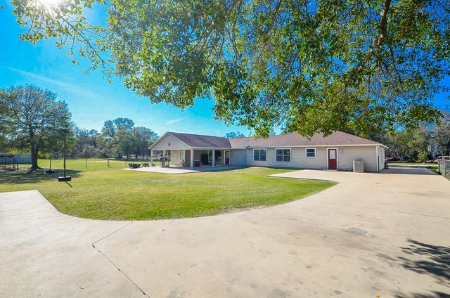 24501 Donegal St, Hempstead, TX 77445