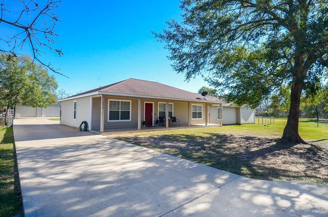 24501 Donegal St, Hempstead, TX 77445