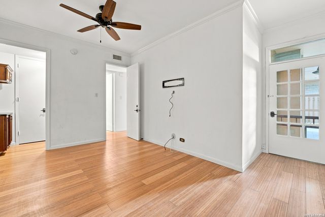 7709 Broadway Apt 323, San Antonio, TX 78209