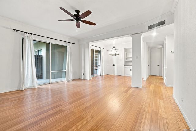 7709 Broadway Apt 323, San Antonio, TX 78209