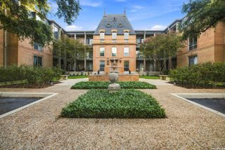 7709 Broadway Apt 323, San Antonio, TX 78209